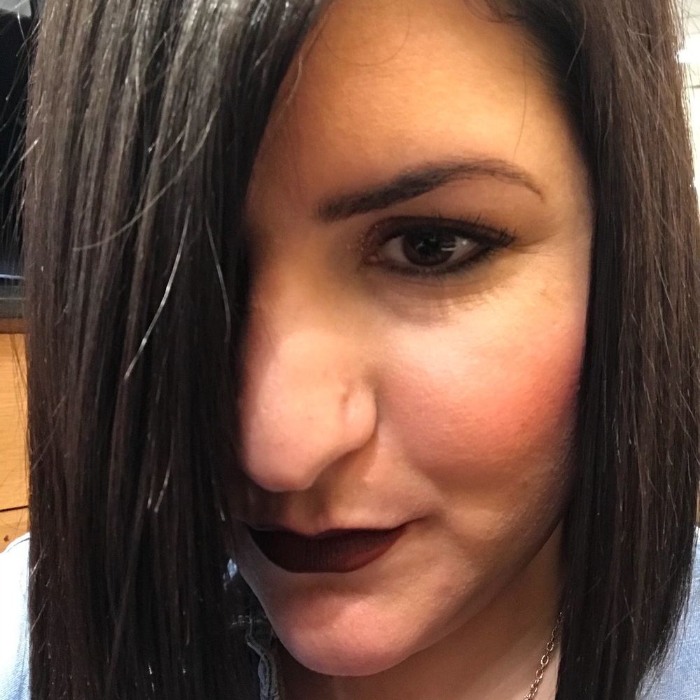 Meet your Posher, Stephanie